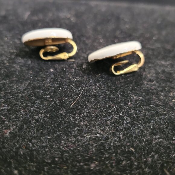Vintage Trifari White Button Clip on Earrings - Picture 3 of 6